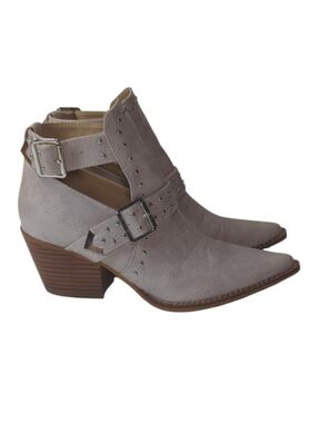 Arider Girl Emme Western Ankle Boots With Studs and Buckle Straps Size 7